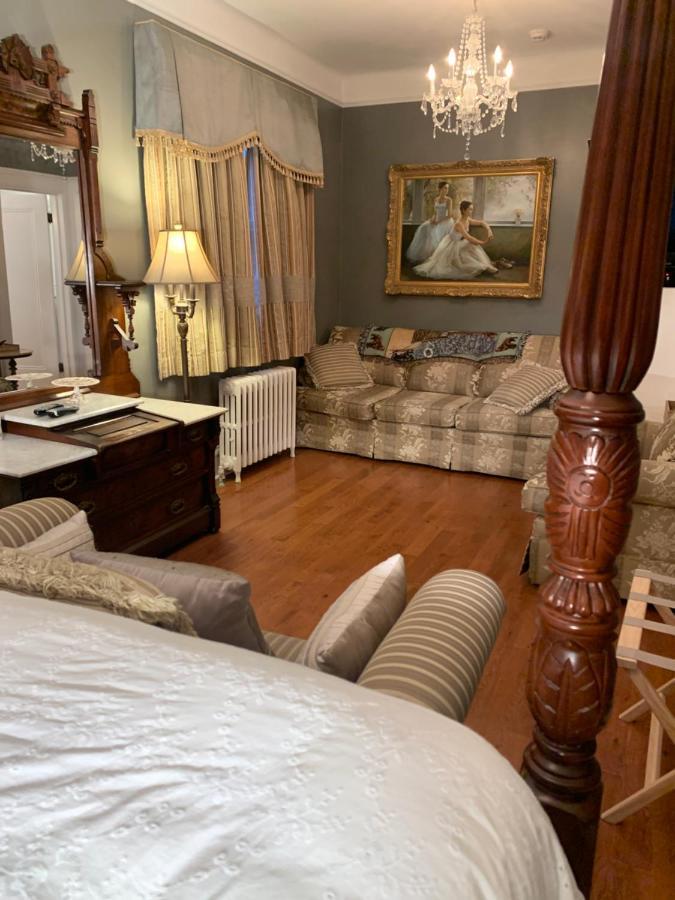 Monroe House Executive Guest Suites St. John's Eksteriør billede