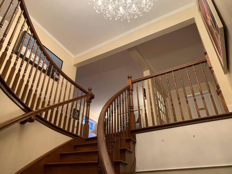 Monroe House Executive Guest Suites St. John's Eksteriør billede