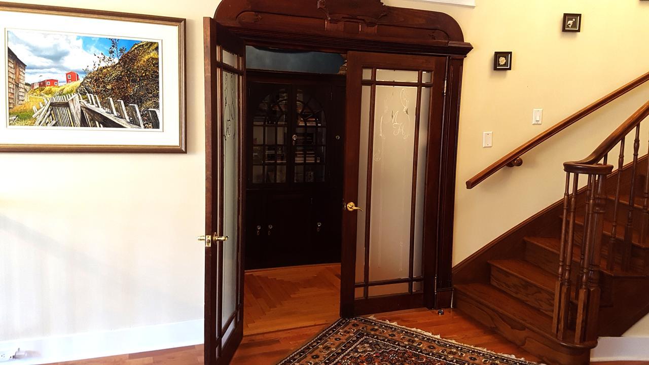 Monroe House Executive Guest Suites St. John's Eksteriør billede