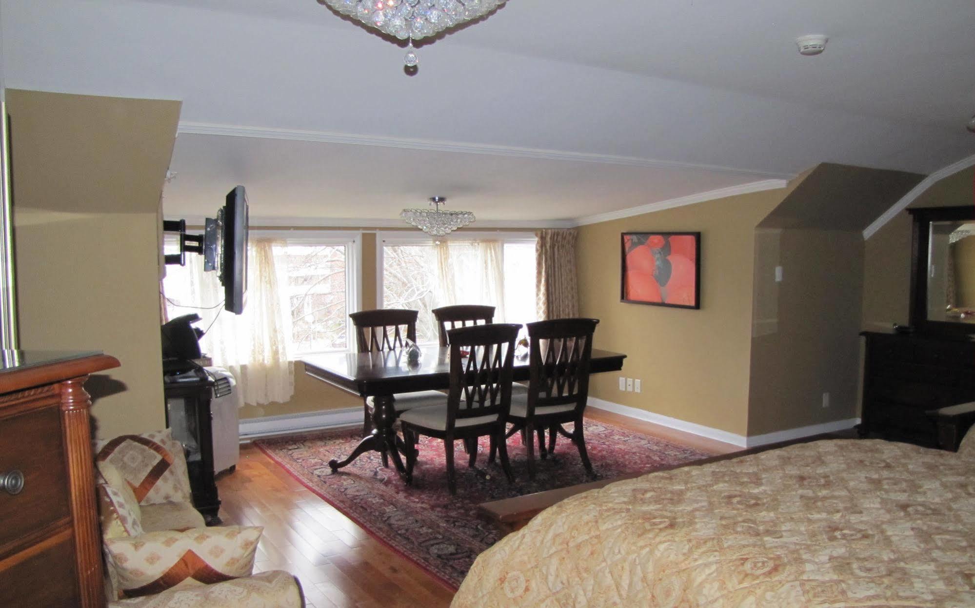 Monroe House Executive Guest Suites St. John's Eksteriør billede