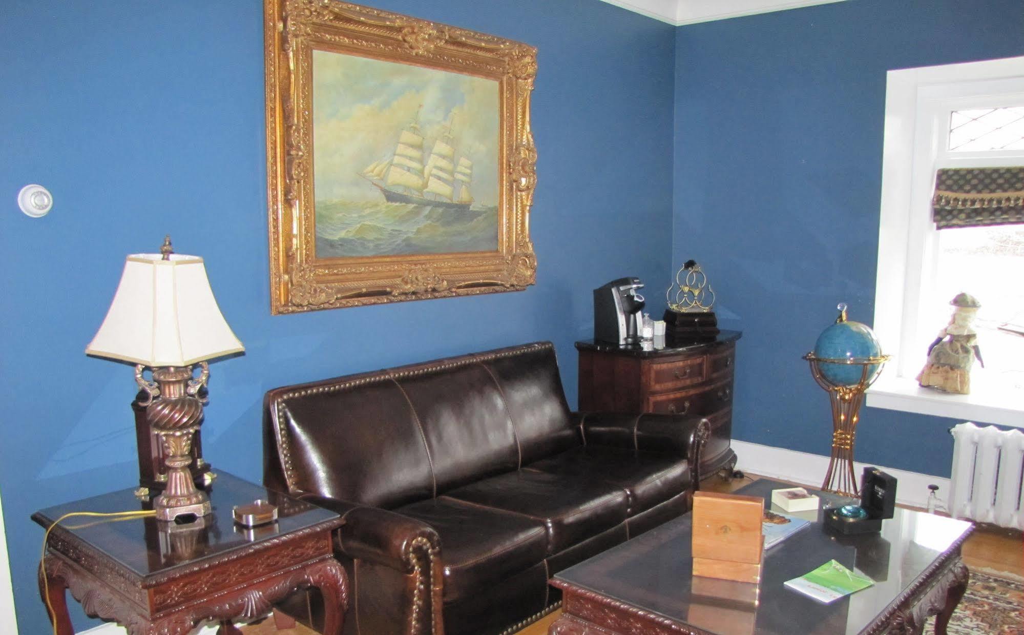 Monroe House Executive Guest Suites St. John's Eksteriør billede